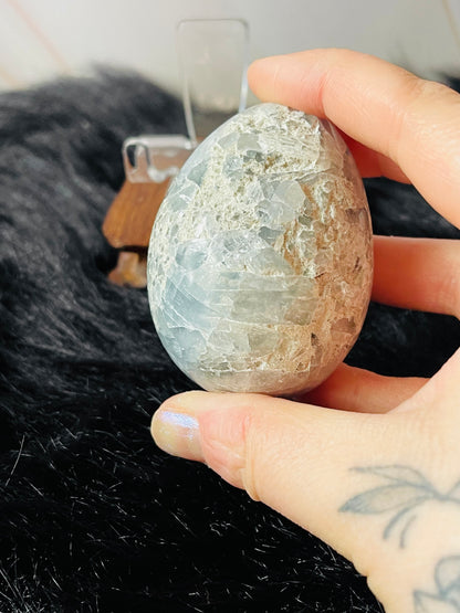 Celestite Egg with stand