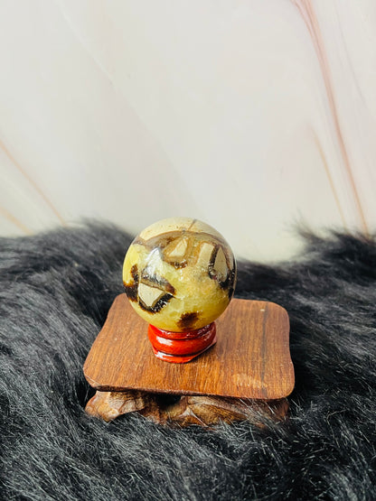 Septarian sphere